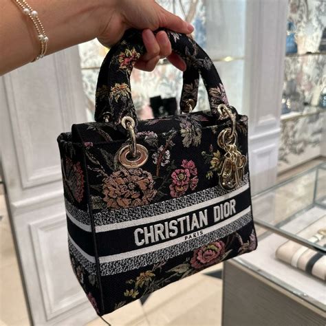 cheap diors|cheapest dior bag price.